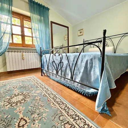 La Casa Nel Bosco Проживание в семье Manziana