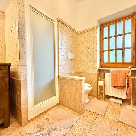 Проживание в семье La Casa Nel Bosco